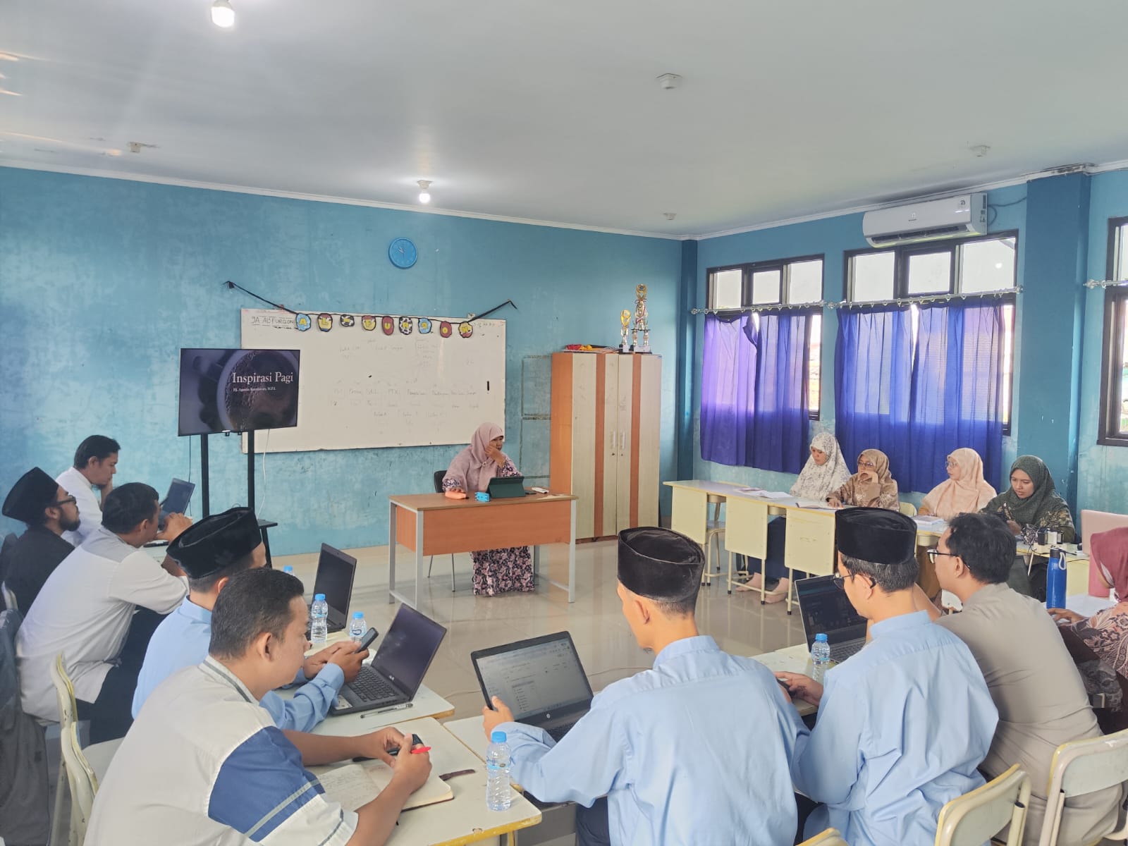 Rapat Kerja Yayasan dan Pimpinan Unit: Menyusun Strategi untuk Meningkatkan Mutu Pendidikan Ruhama